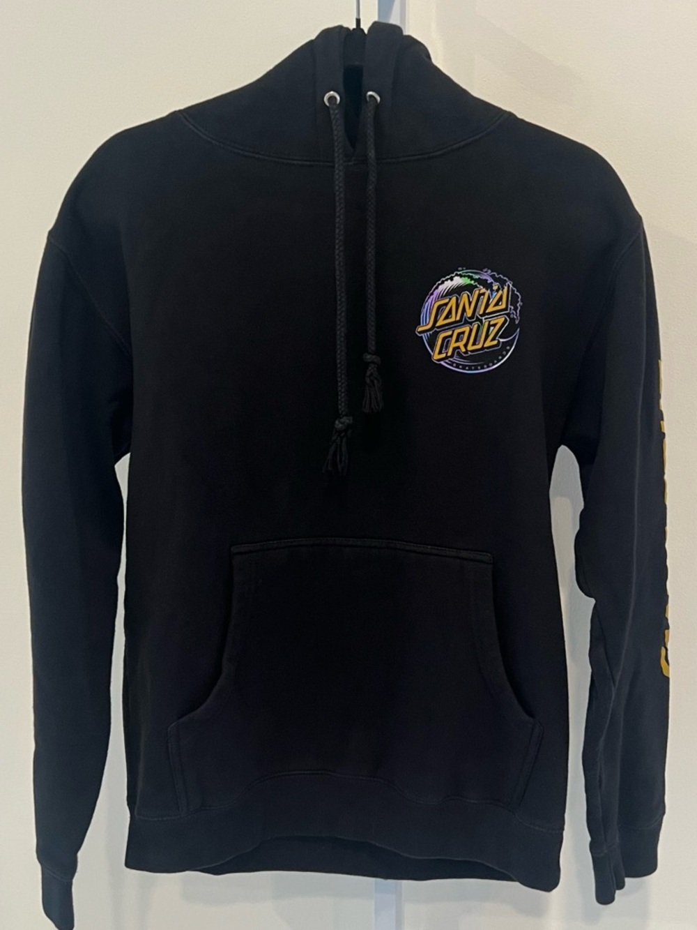 Santa Cruz Skateboards Black and Gold Graphic Logo Hoodie Sweatshirt Mens Small